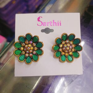 Fashionable top Earrings