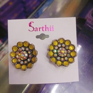 Fashionable top Earrings