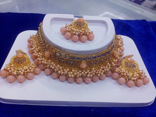 Beutiful necklace set for women