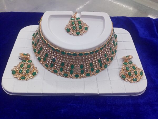 Beutiful necklace set for women