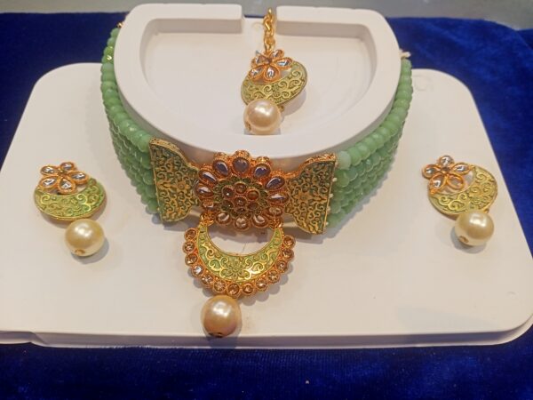 Necklace set (green colour)