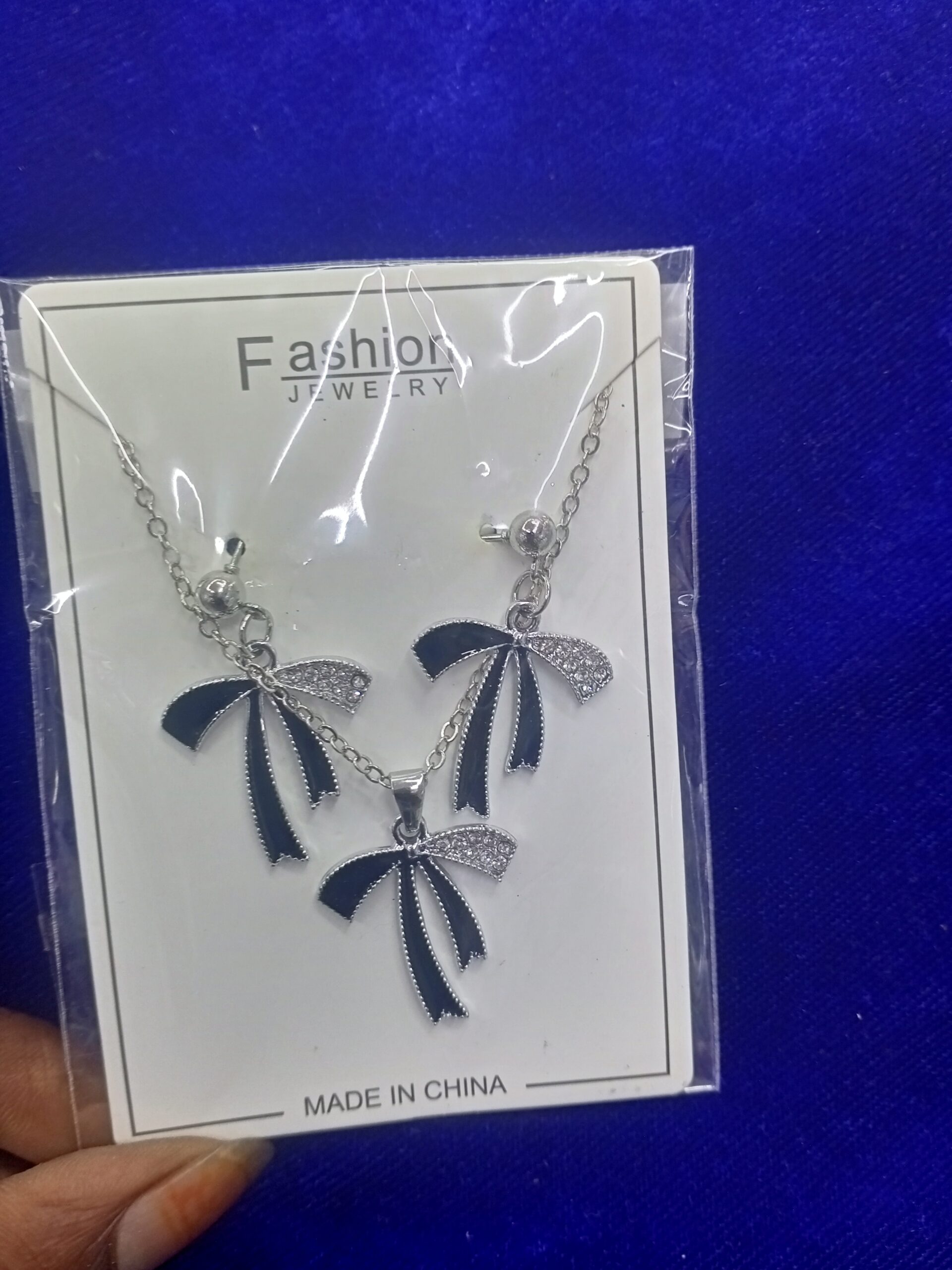 Unique chain with earrings set for girls