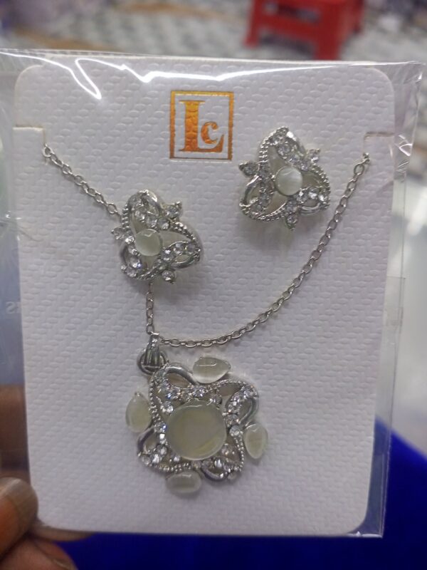 chain with earrings set for girls