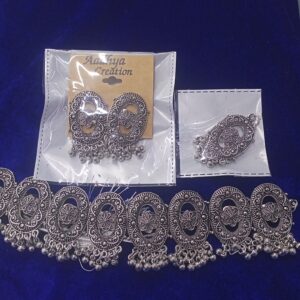 Fashionable jewellery set