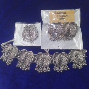 Fashionable jewellery set