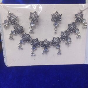Fashionable jewellery set
