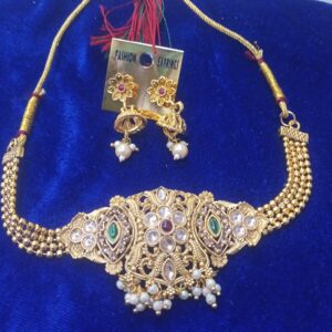 Fashionable jewellery set