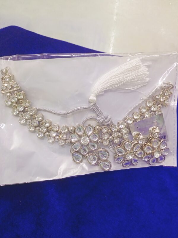 Stylish and modern necklace set