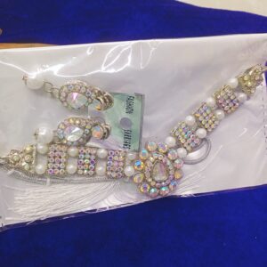 Stylish and modern necklace set