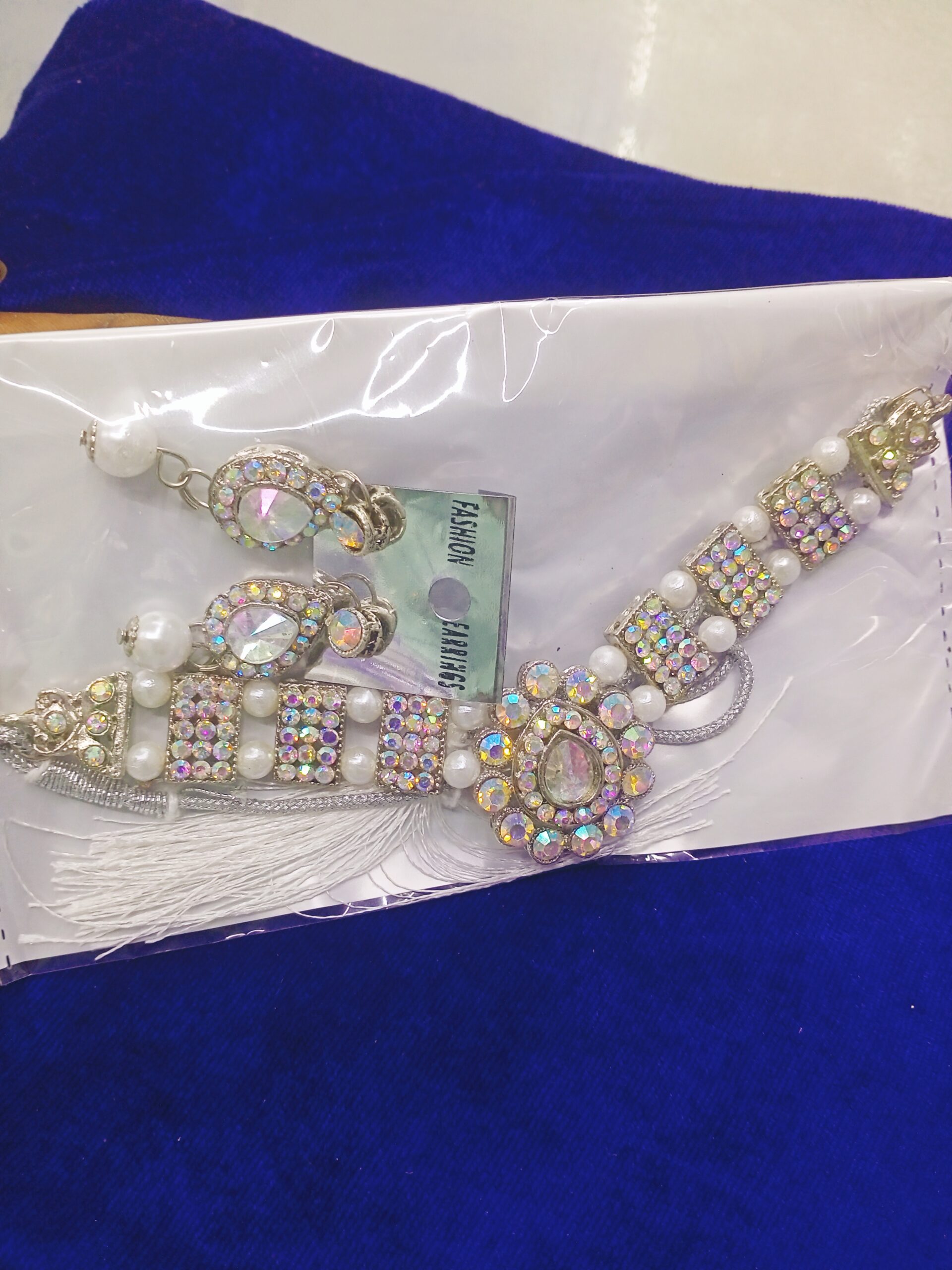 Stylish and modern necklace set