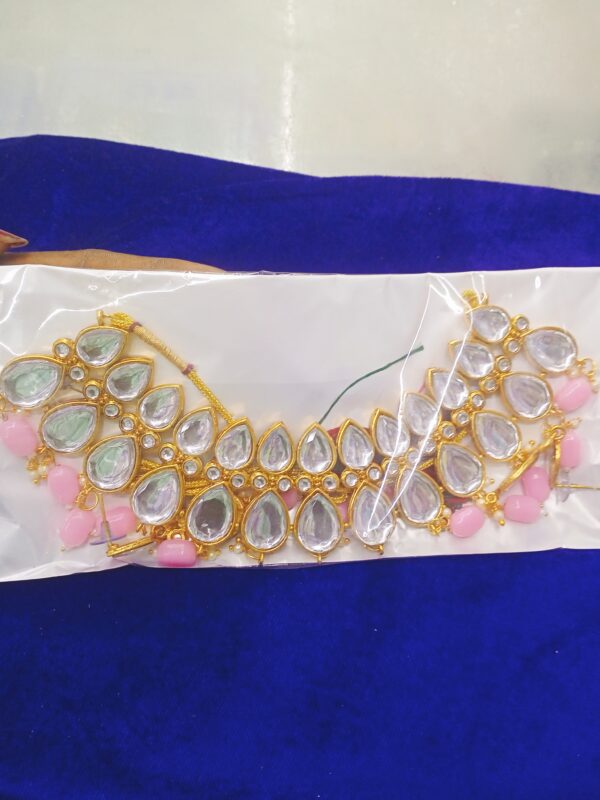 Stylish and modern necklace set