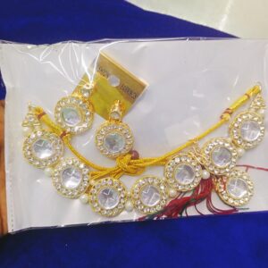 Stylish and modern necklace set