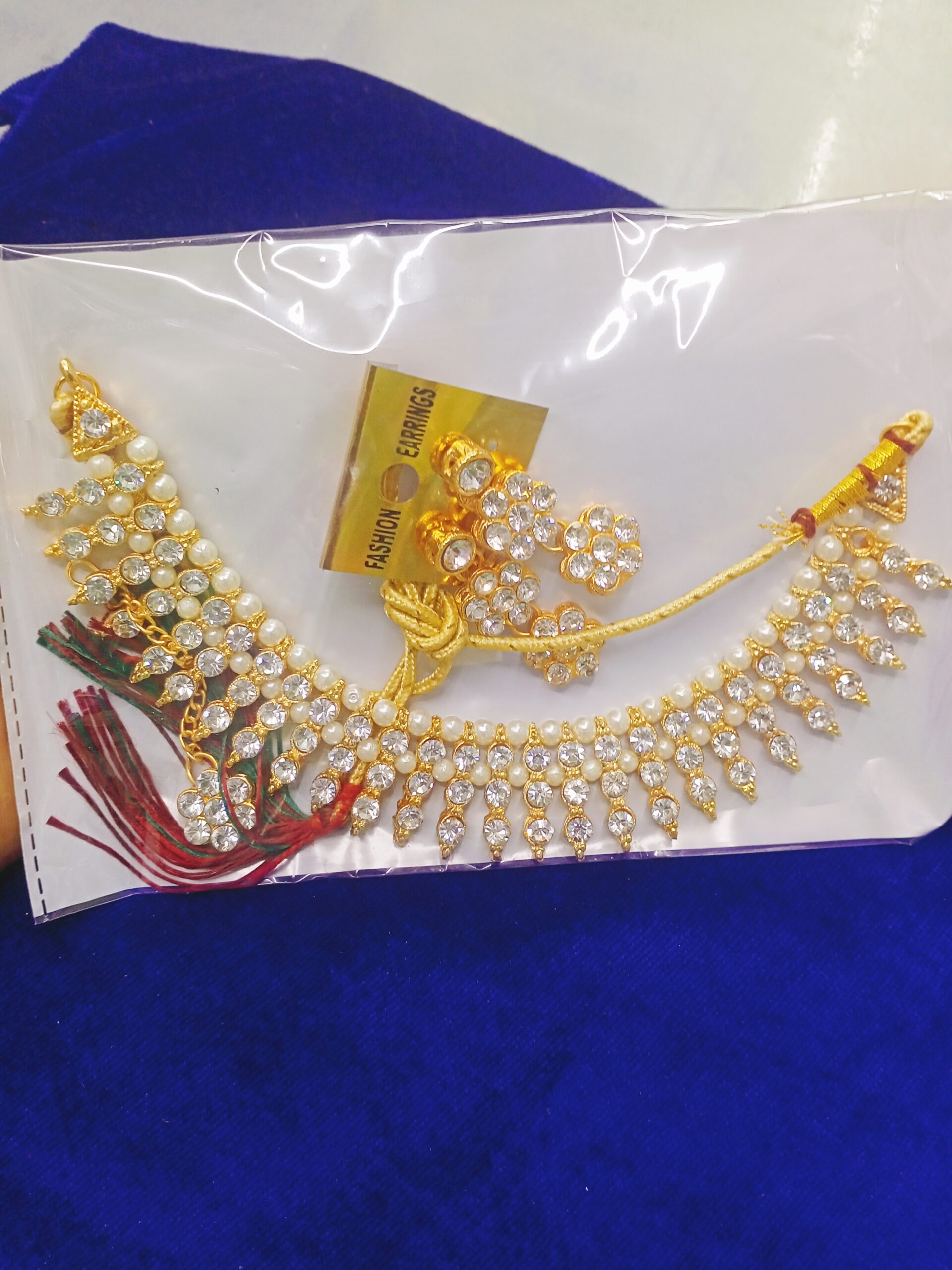Stylish and modern necklace set