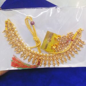 Stylish and modern necklace set