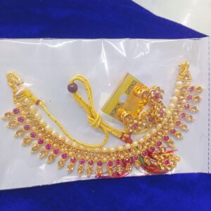 Stylish and modern necklace set