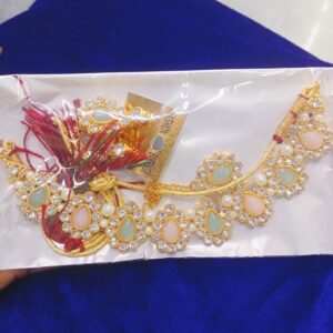 Stylish and modern necklace set