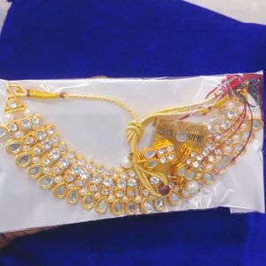 Stylish and modern necklace set