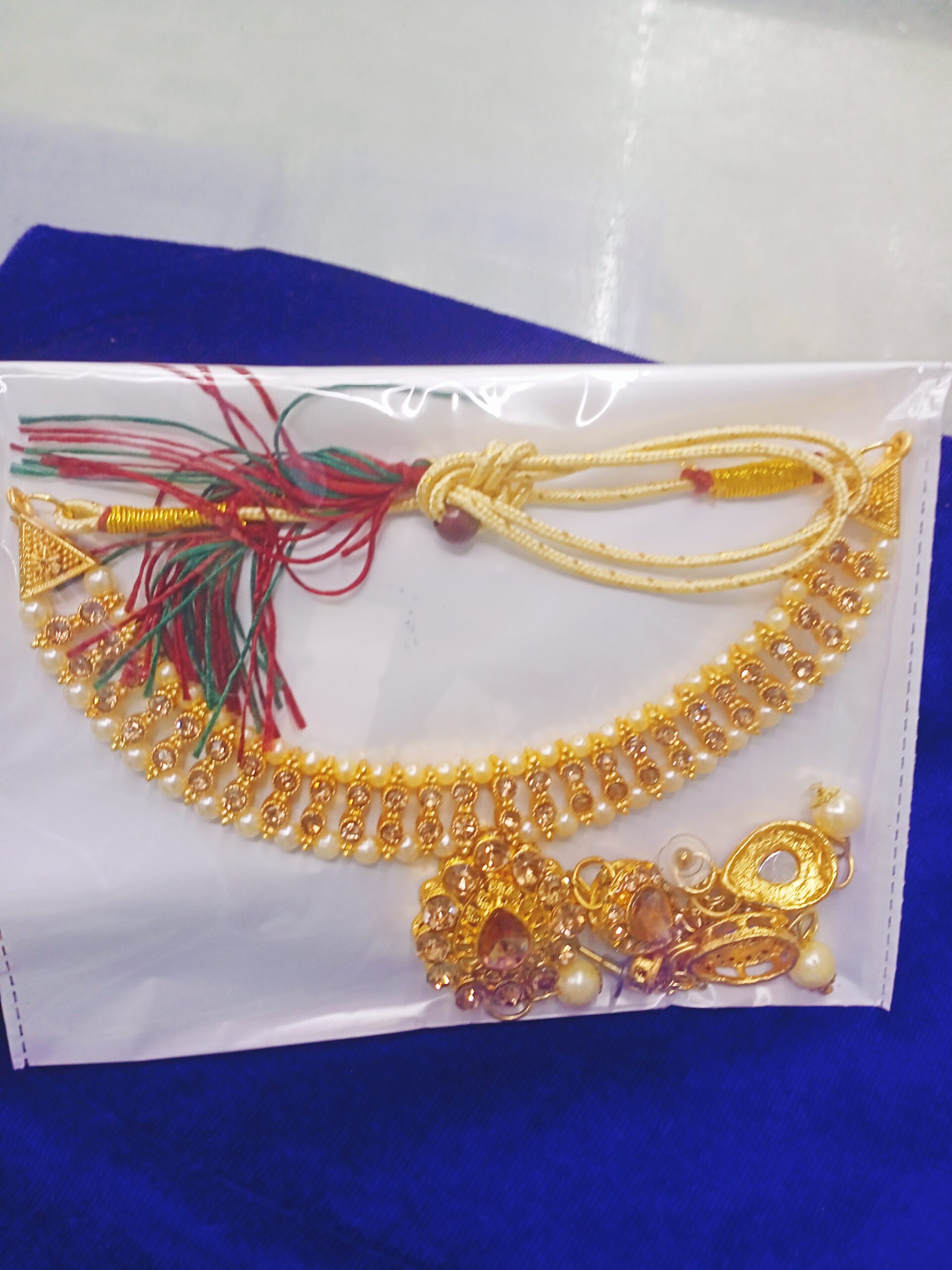 Stylish and modern necklace set
