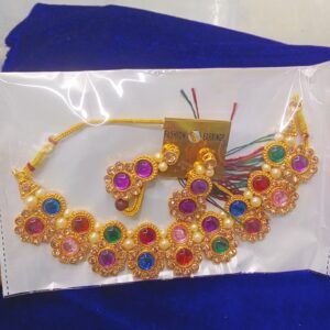 Stylish and modern necklace set