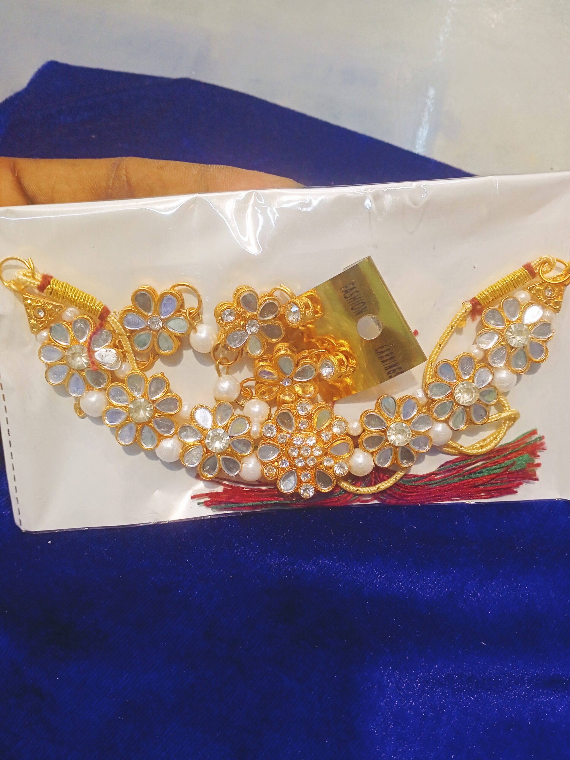 Stylish and modern necklace set