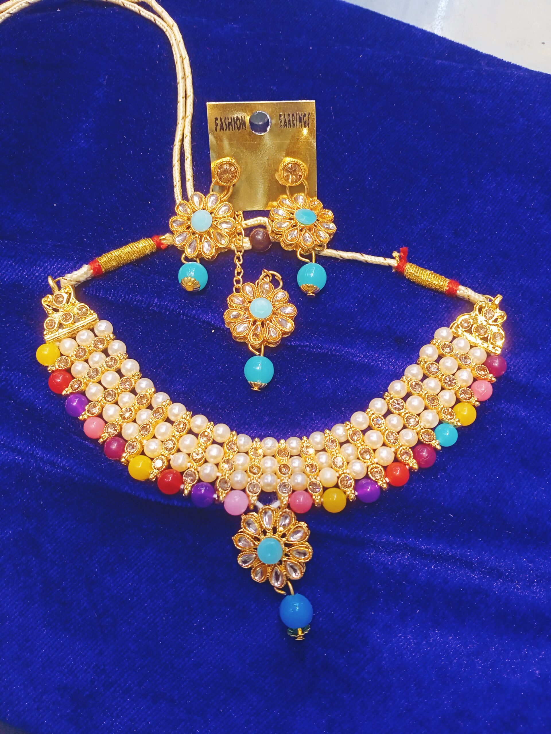 Stylish and modern necklace set