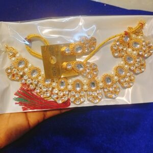 Stylish and modern necklace set
