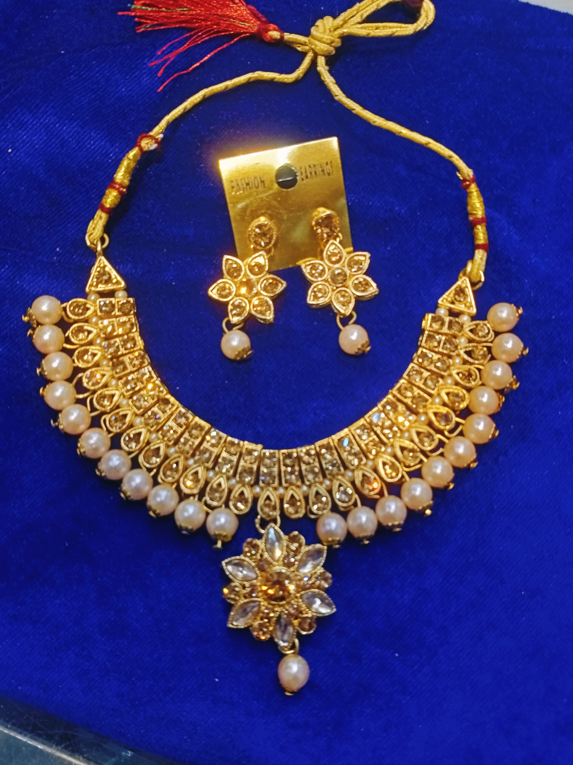 Unique design Necklace set