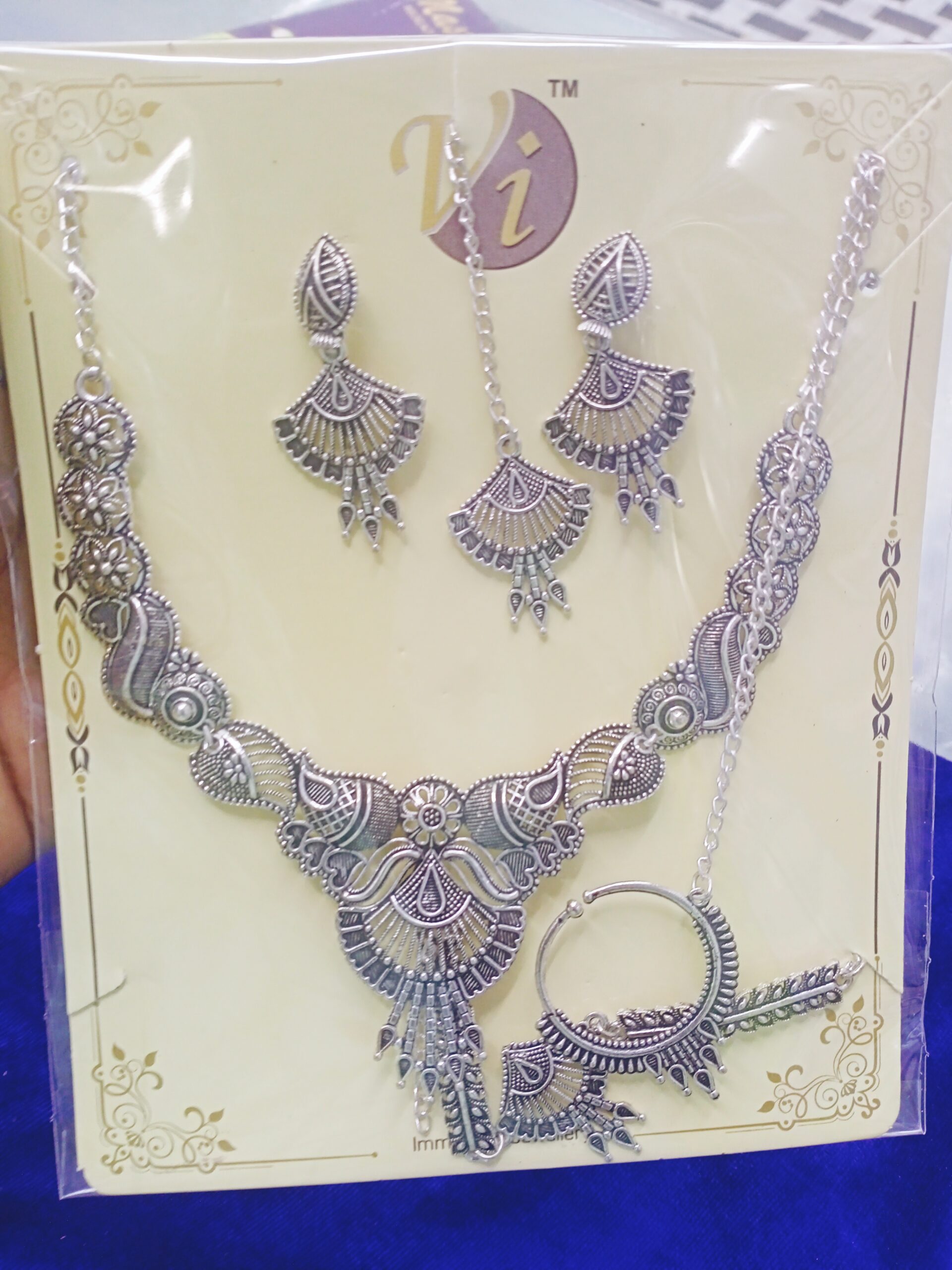 Silver Necklace set