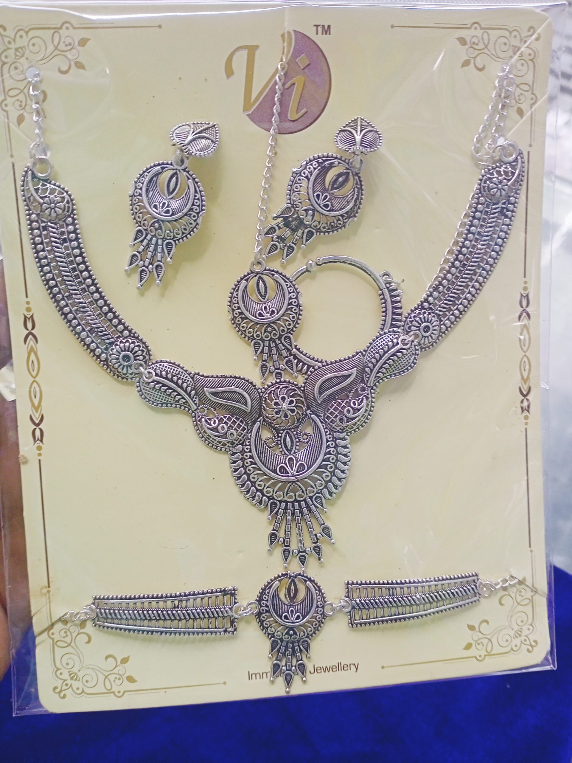Silver Necklace set