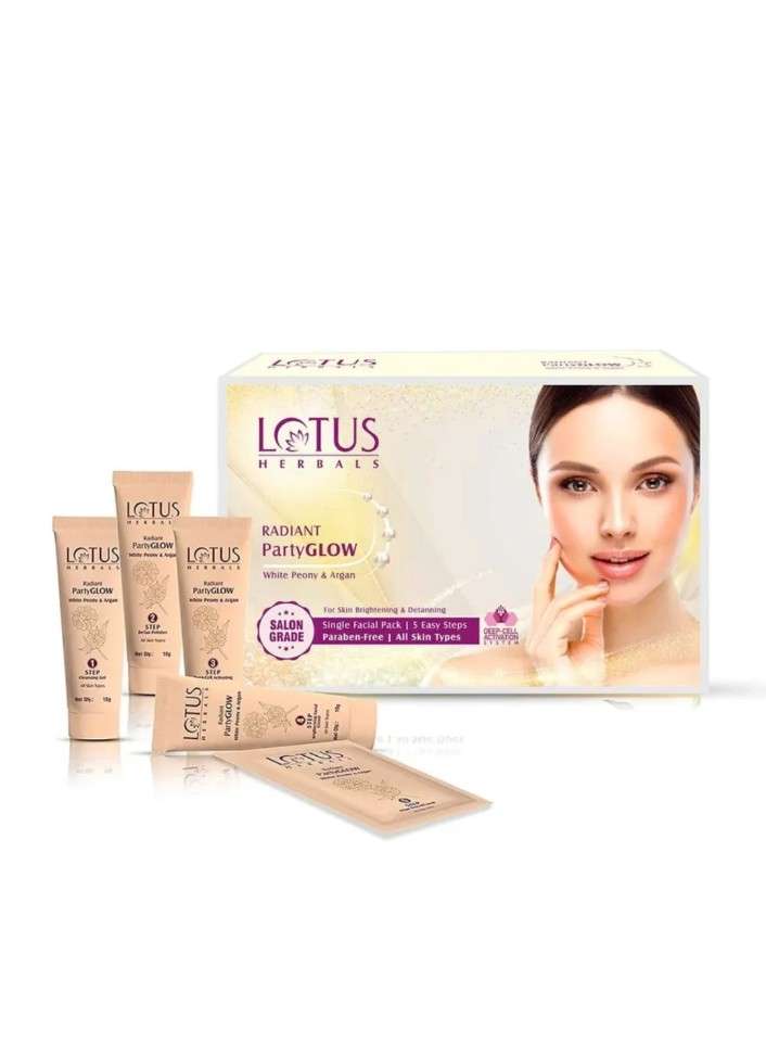 Lotus Herbals Radiant party 4 In 1 Facial pack I 57gm