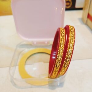 Traditional city gold pola bangles