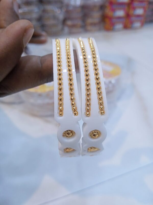 Reasonable Sankha For Women