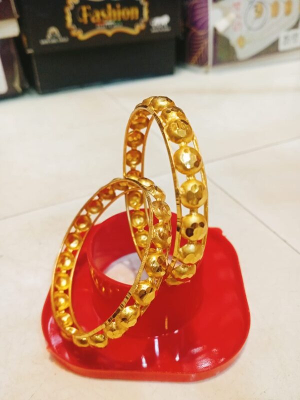 Traditional city gold bangles