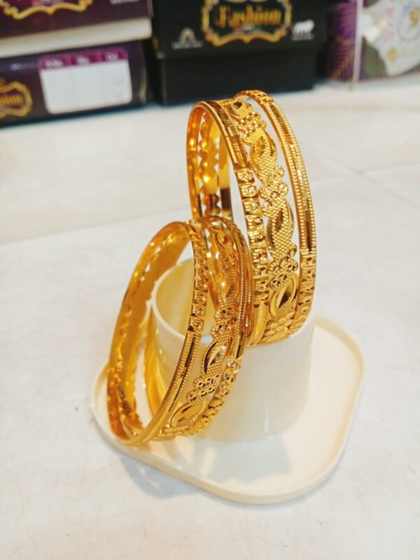 Traditional gold bangle