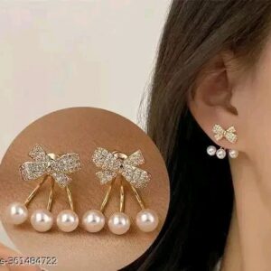 Avira Graceful Earrings Studs